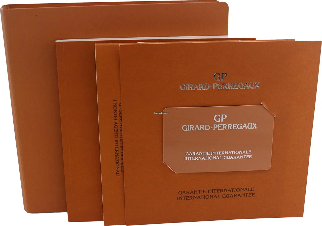 Girard Perregaux Chronograph 8046 18k 31mm watch