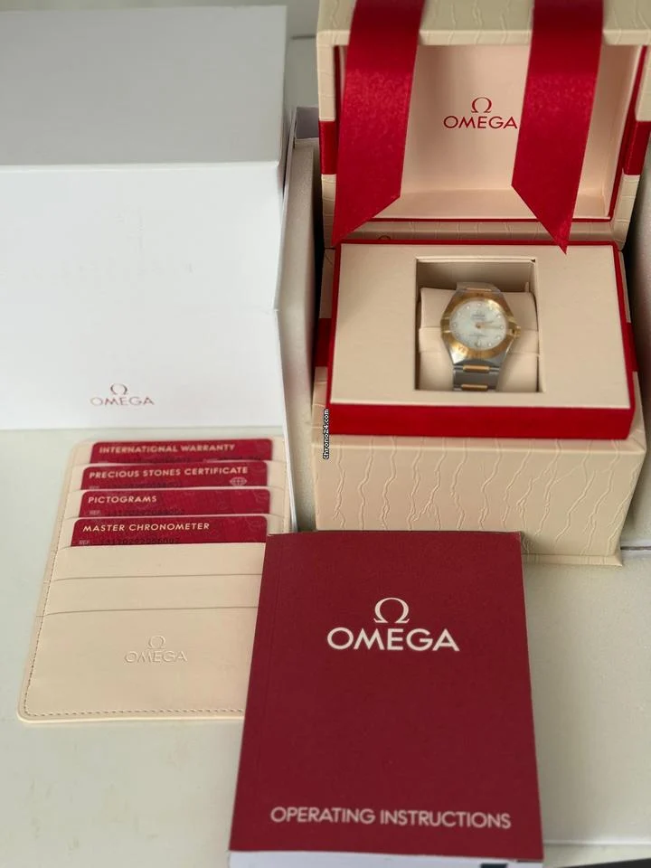 Omega Constellation Master Chronometer Manhattan CONSTELLATION 29 mm, steel ? yellow gold. 6 Omega Constellation Master Chronometer Manhattan CONSTELLATION 29 mm, steel ? yellow gold.