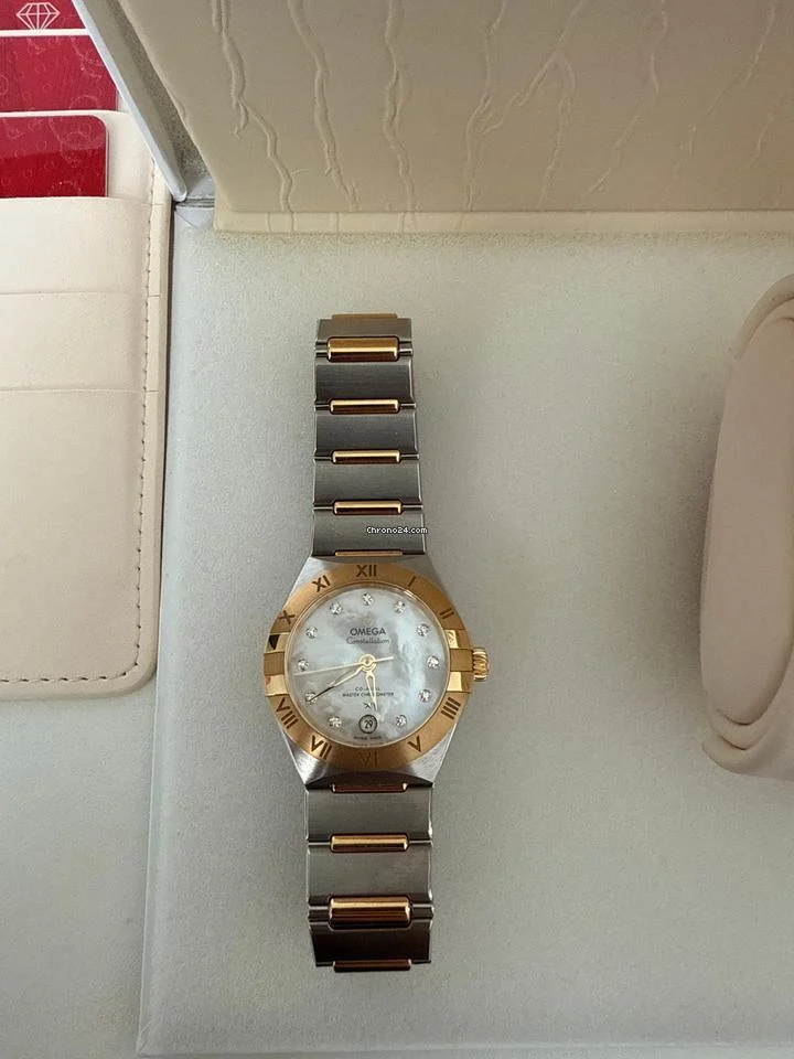 Omega Constellation Master Chronometer Manhattan CONSTELLATION 29 mm, steel ? yellow gold. 7 Omega Constellation Master Chronometer Manhattan CONSTELLATION 29 mm, steel ? yellow gold.