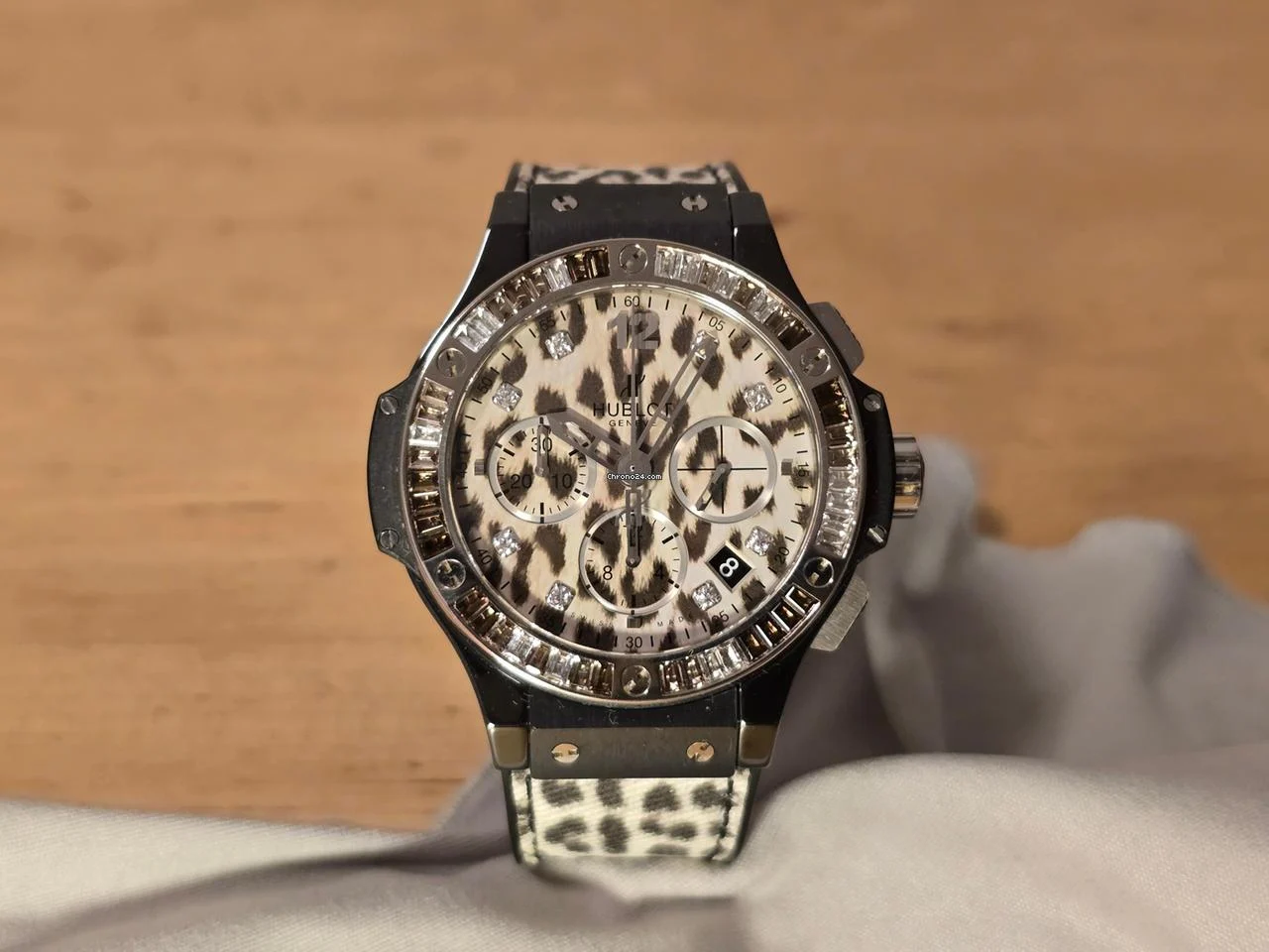 Hublot Big Bang Snow Leopard 341.C.W.7717.NR.1977 Naked Watch
