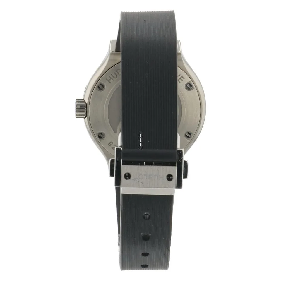 Hublot Classic Fusion Titanium Black Dial 33mm Quartz Women's 581.NX.1170.RX 5 Hublot Classic Fusion Titanium Black Dial 33mm Quartz Women's 581.NX.1170.RX