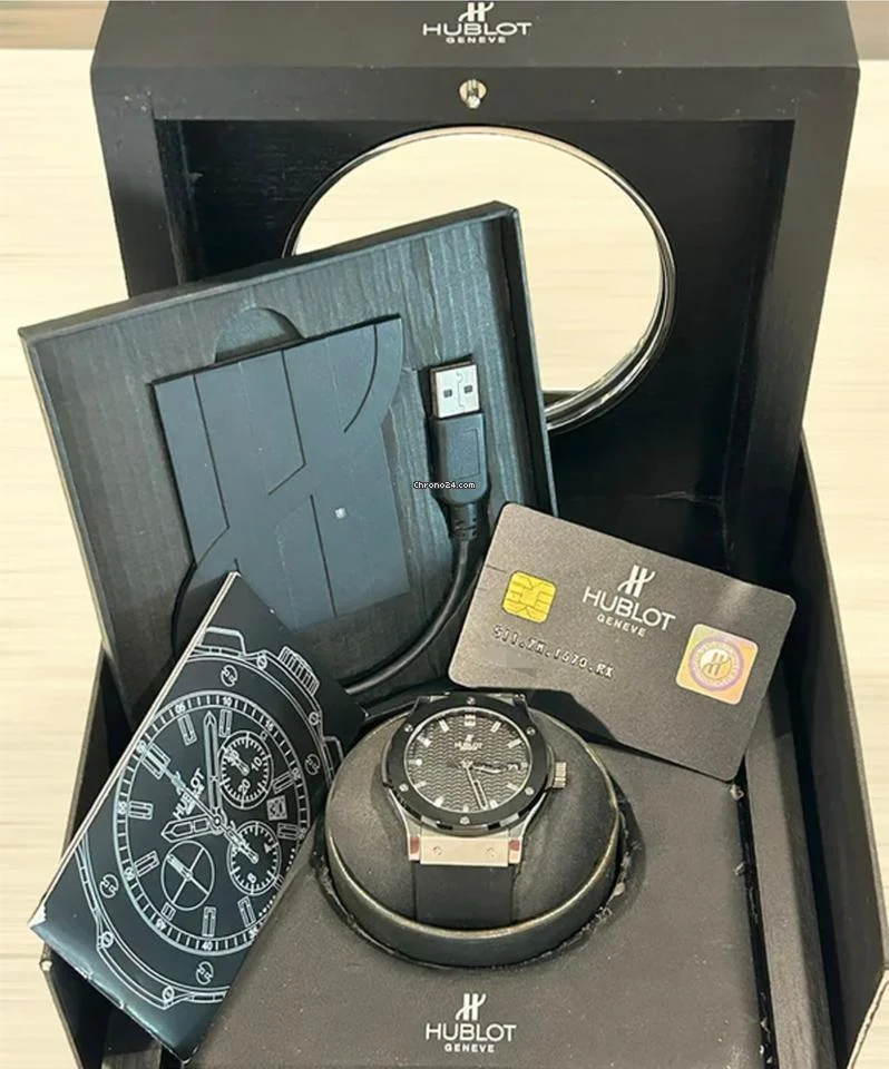 Hublot Classic Fusion Zirconium 45MM Black Carbon Dial Rubber Strap (511.ZM.1670.RX) 6 Hublot Classic Fusion Zirconium 45MM Black Carbon Dial Rubber Strap (511.ZM.1670.RX)