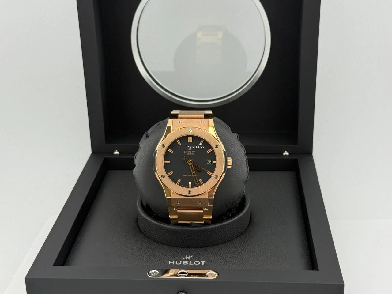 Hublot 511.OX.1180.OX Classic Fusion 18K Rose Gold Box Paper 45mm