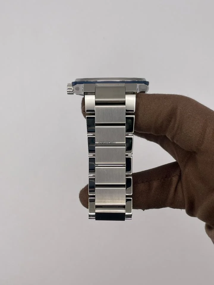 Hublot 2025 Hublot Classic Fusion 42mm Titanium 548.NX.7170.NX