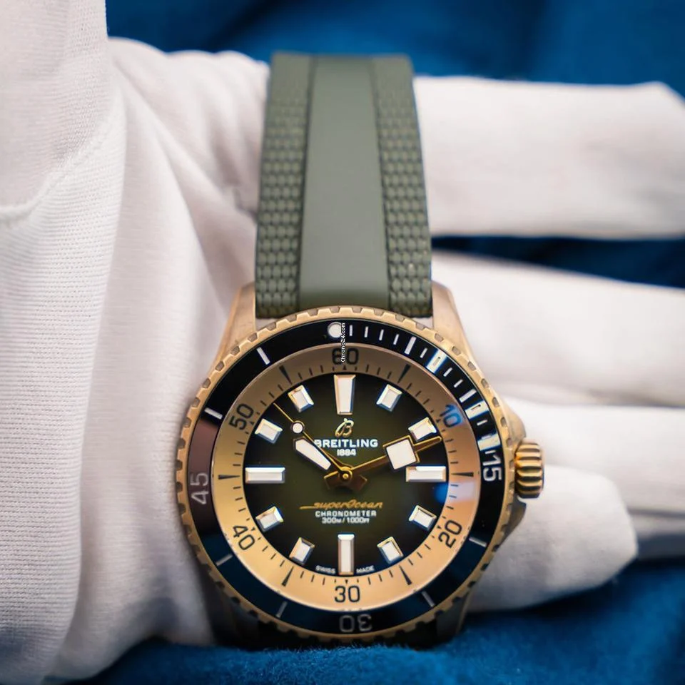 Breitling Superocean Automatic 42 Breitling Superocean Green Dial Bronze 42mm Box & Papers 12 Breitling Superocean Automatic 42 Breitling Superocean Green Dial Bronze 42mm Box & Papers