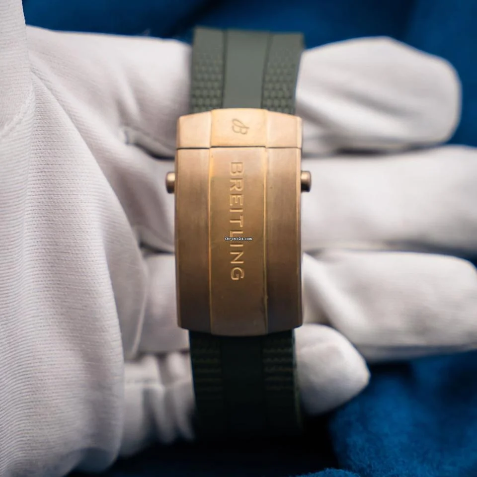 Breitling Superocean Automatic 42 Breitling Superocean Green Dial Bronze 42mm Box & Papers 17 Breitling Superocean Automatic 42 Breitling Superocean Green Dial Bronze 42mm Box & Papers