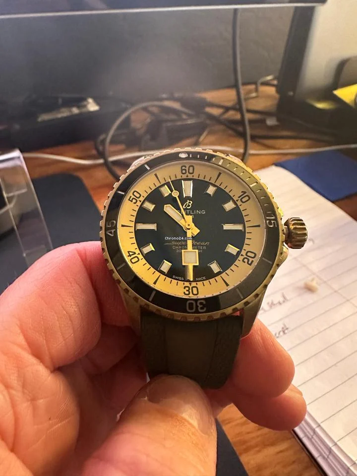 Breitling Superocean Automatic 42 Breitling Superocean Green Dial Bronze 42mm Box & Papers 21 Breitling Superocean Automatic 42 Breitling Superocean Green Dial Bronze 42mm Box & Papers