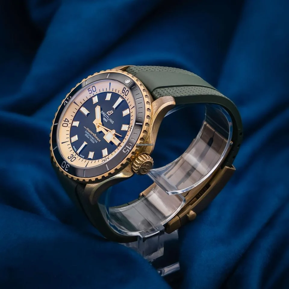 Breitling Superocean Automatic 42 Breitling Superocean Green Dial Bronze 42mm Box & Papers 3 Breitling Superocean Automatic 42 Breitling Superocean Green Dial Bronze 42mm Box & Papers