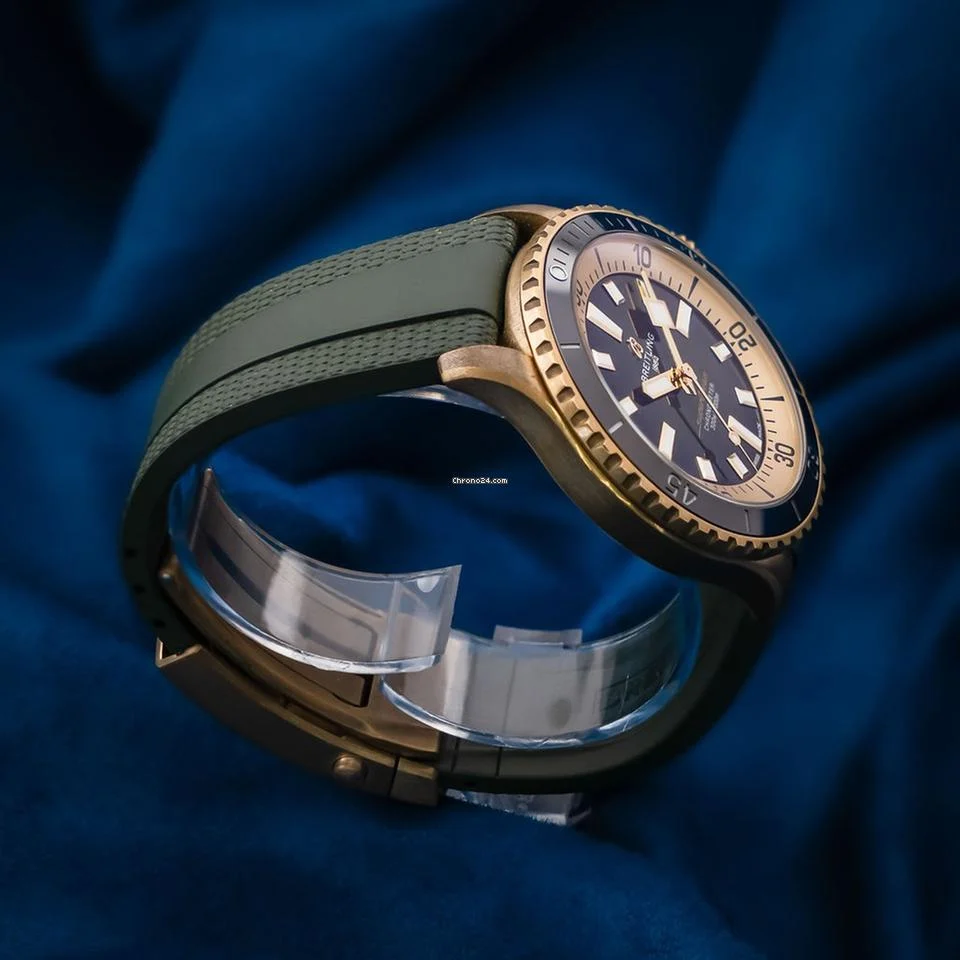 Breitling Superocean Automatic 42 Breitling Superocean Green Dial Bronze 42mm Box & Papers 8 Breitling Superocean Automatic 42 Breitling Superocean Green Dial Bronze 42mm Box & Papers