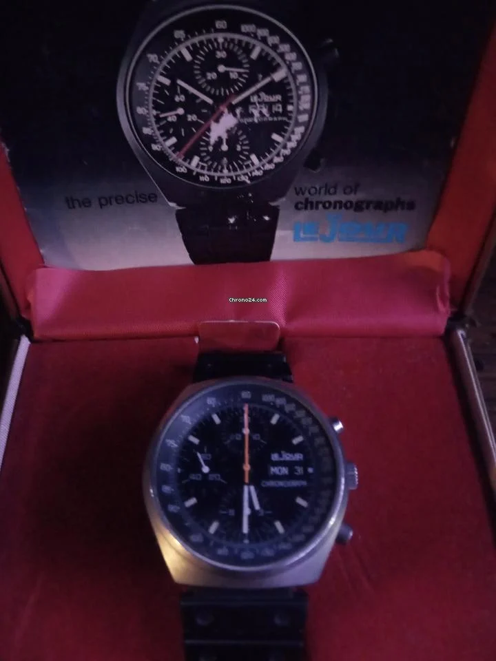 Le Jour Chronograph Chronograph 7500. Vintage 1978 model. Excellent Condition.