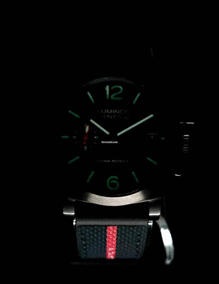 Panerai Dlc Luna Rossa Pam01408 Luminor Quaranta 40mm 2024, warranty through 2032. Box and papers.