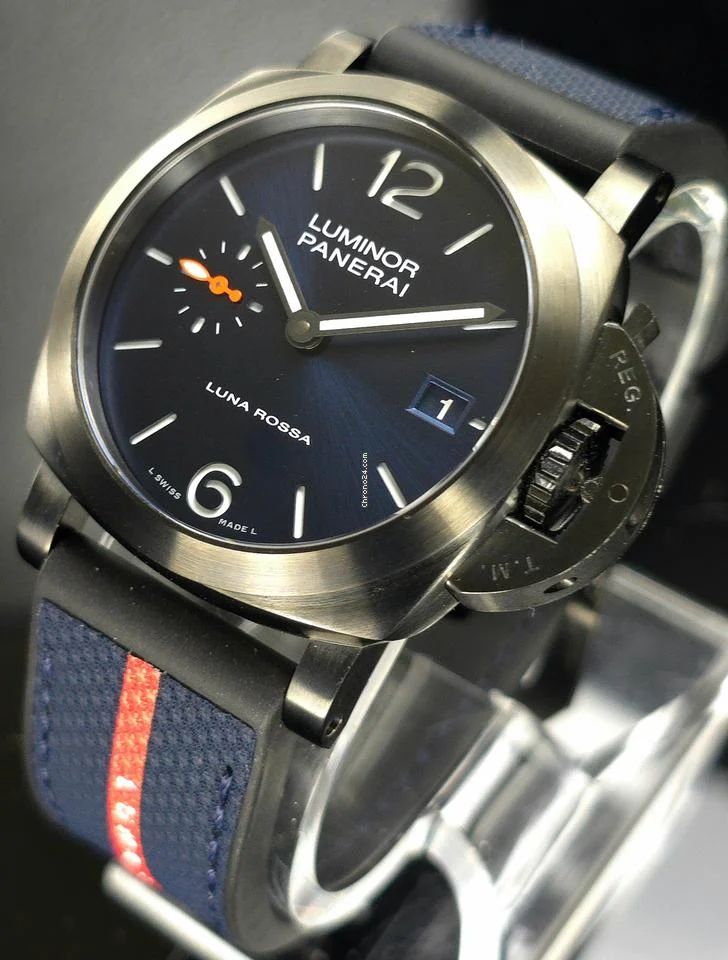 Panerai Dlc Luna Rossa Pam01408 Luminor Quaranta 40mm 2024, warranty through 2032. Box and papers.