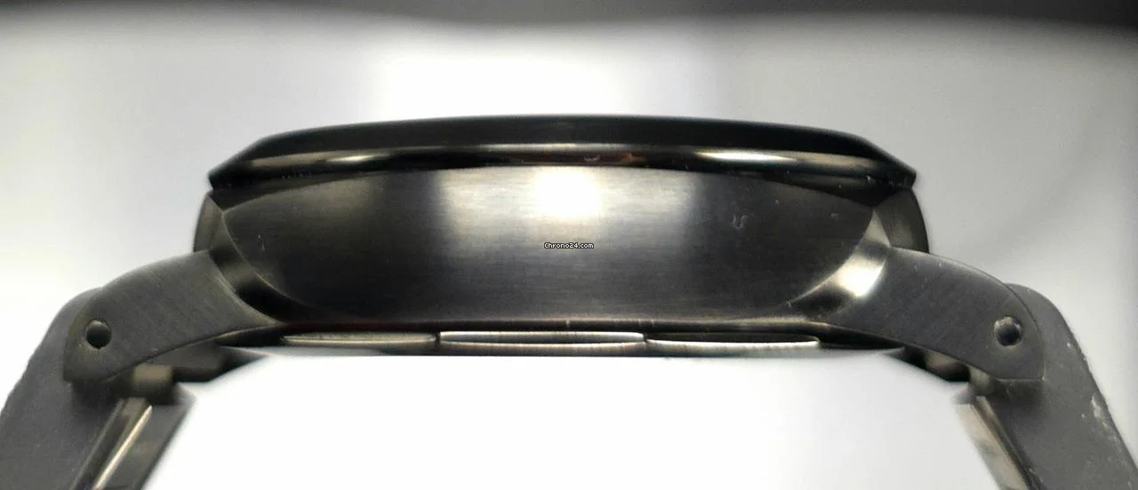 Panerai Dlc Luna Rossa Pam01408 Luminor Quaranta 40mm 2024, warranty through 2032. Box and papers.