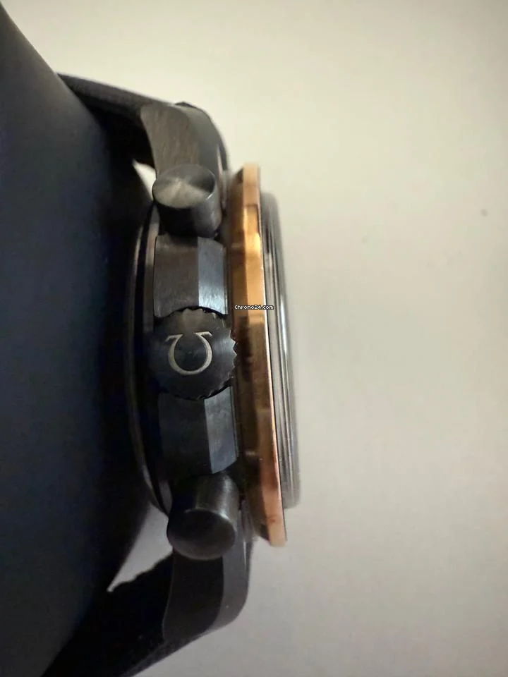 Omega Speedmaster Moonwatch Dark Side Of The Moon Full Set, excellent condition