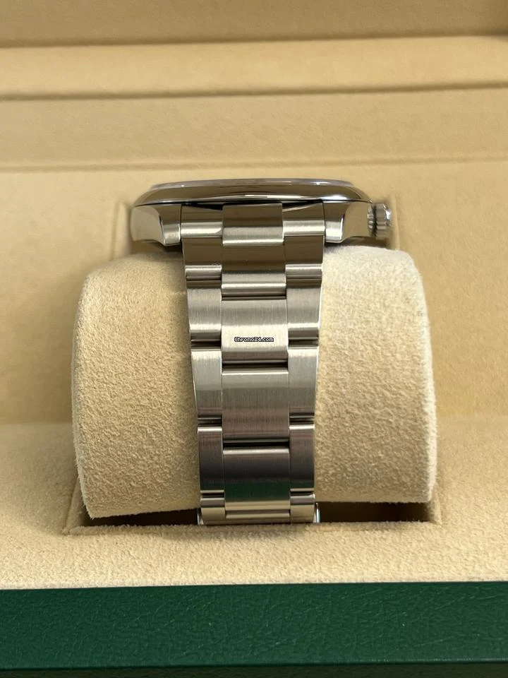 Rolex - Unworn Oyster Perpetual 41 Black Dial 124300 7 Rolex - Unworn Oyster Perpetual 41 Black Dial 124300