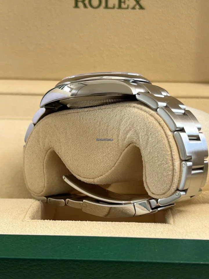 Rolex - Unworn Oyster Perpetual 41 Black Dial 124300 9 Rolex - Unworn Oyster Perpetual 41 Black Dial 124300