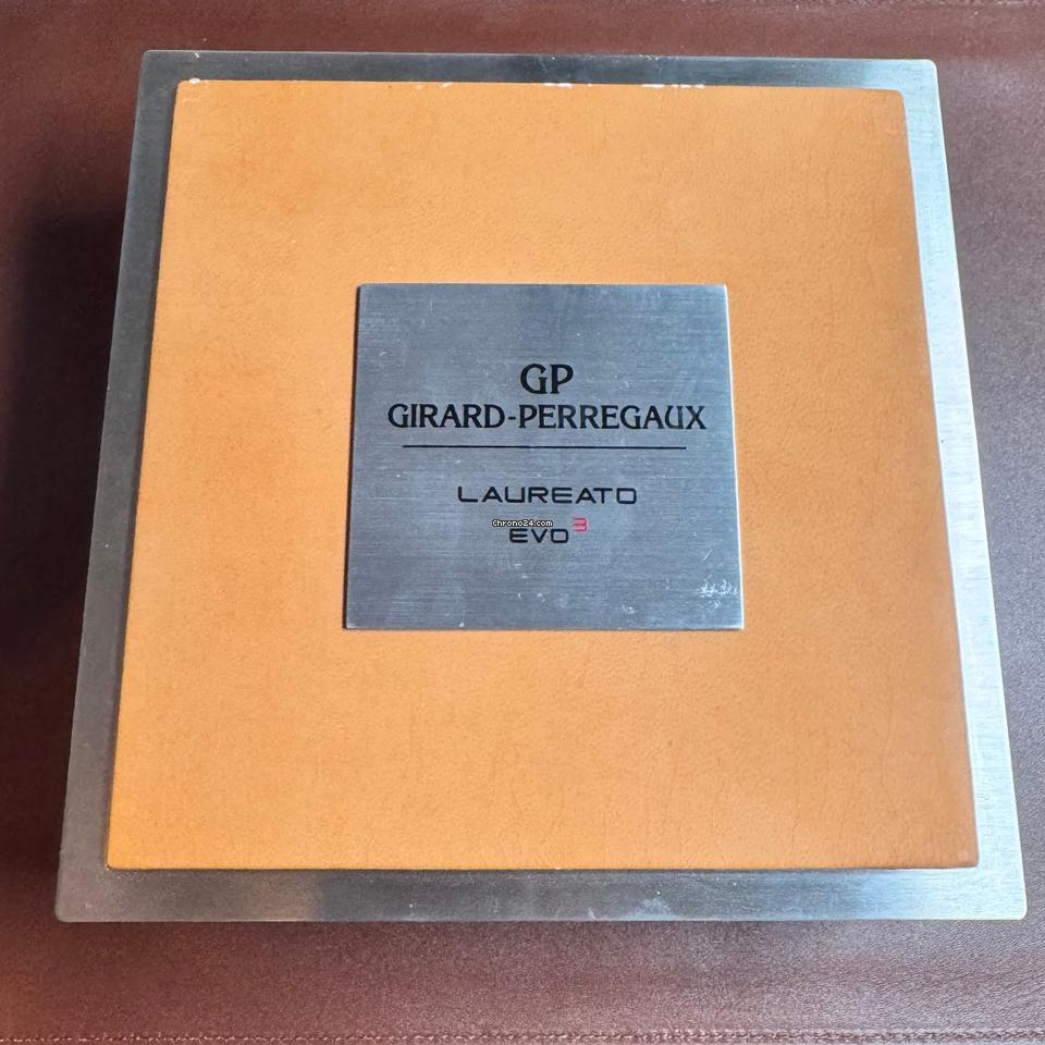 Girard Perregaux Laureato Evo 3 with original box