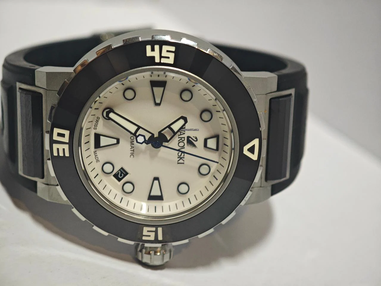 Swarovski Octea Abyssal Swiss Made Diver ETA 2824-2 Automatic DiverCeramic Bezel Sa