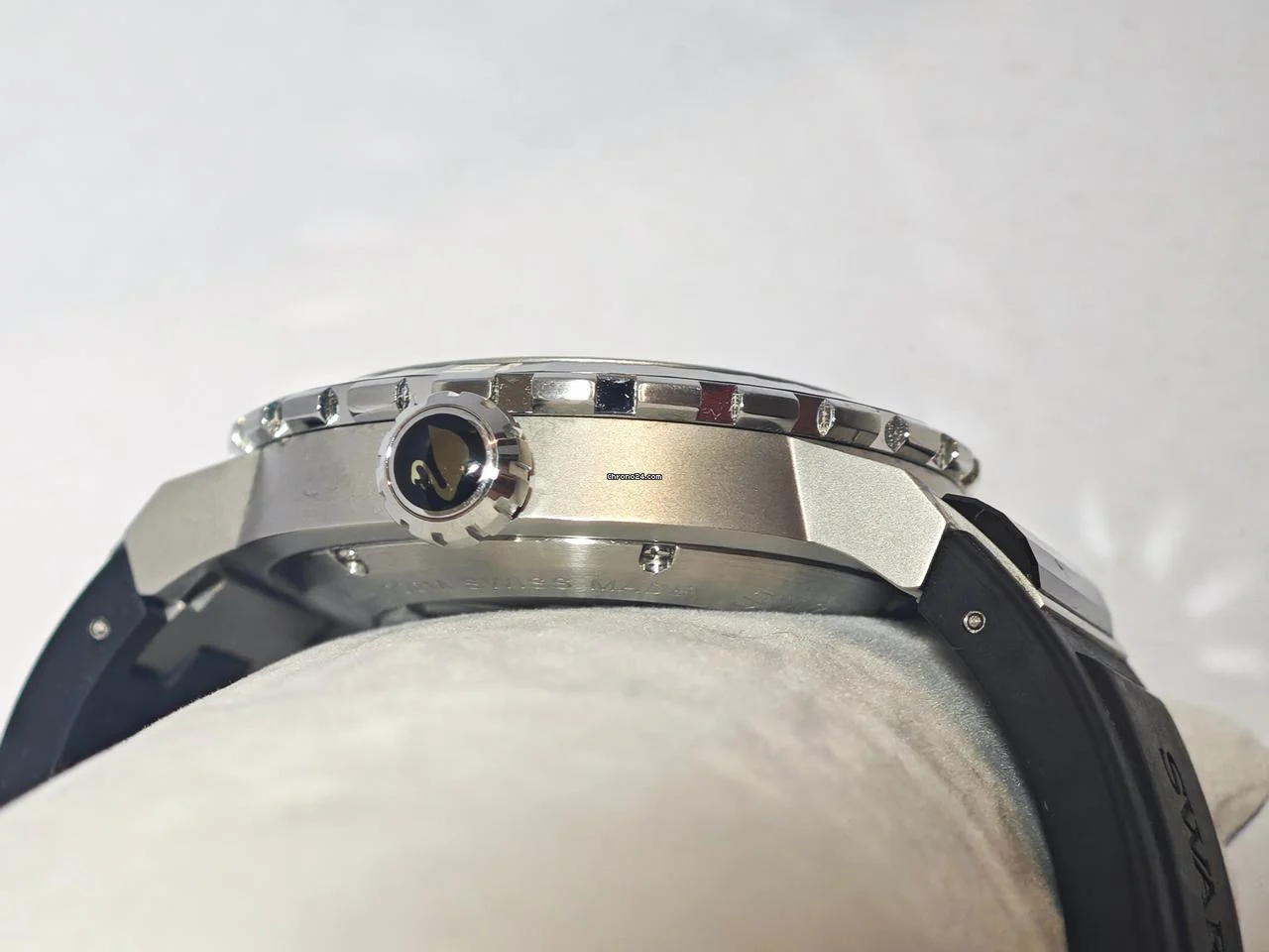 Swarovski Octea Abyssal Swiss Made Diver ETA 2824-2 Automatic DiverCeramic Bezel Sa