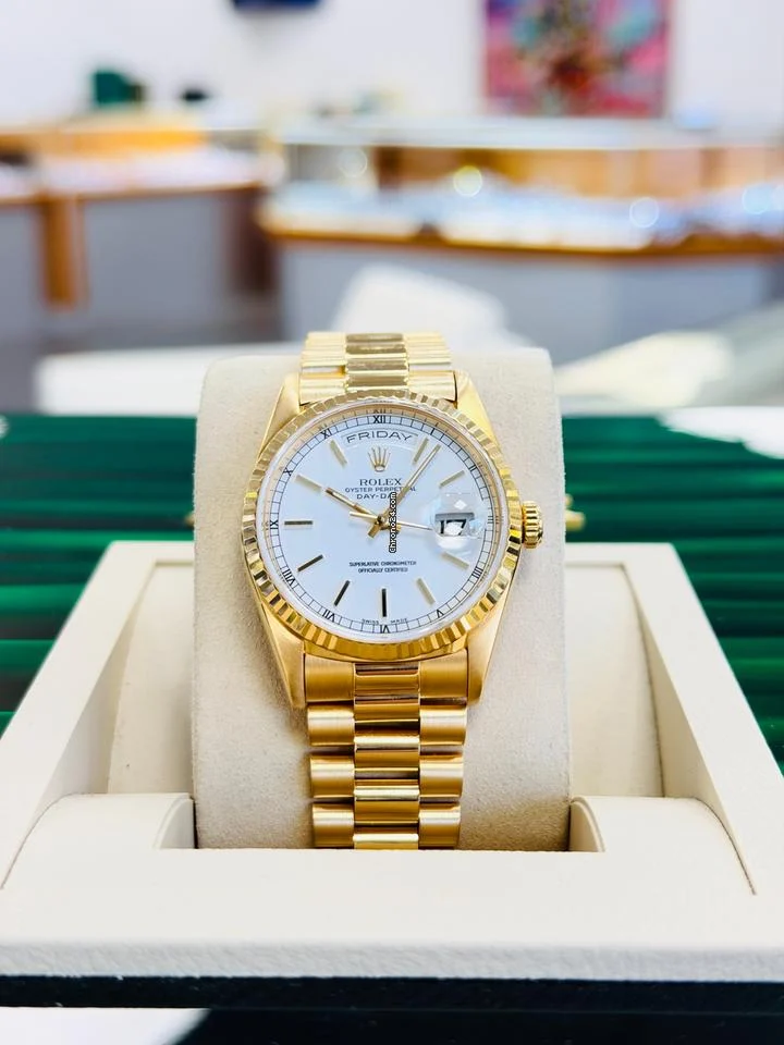 Rolex Day-Date 36 18238 President 18K Yellow Gold Double Quick Fluted Bezel White Dial preowne