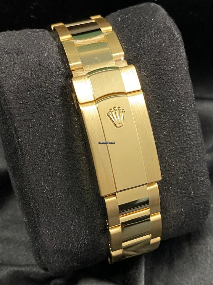 Rolex Like NEW Sky-Dweller Yellow Gold Oyster Champagne Arabic Dial 10 Rolex Like NEW Sky-Dweller Yellow Gold Oyster Champagne Arabic Dial