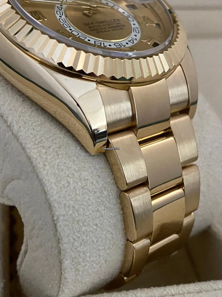 Rolex Like NEW Sky-Dweller Yellow Gold Oyster Champagne Arabic Dial 6 Rolex Like NEW Sky-Dweller Yellow Gold Oyster Champagne Arabic Dial