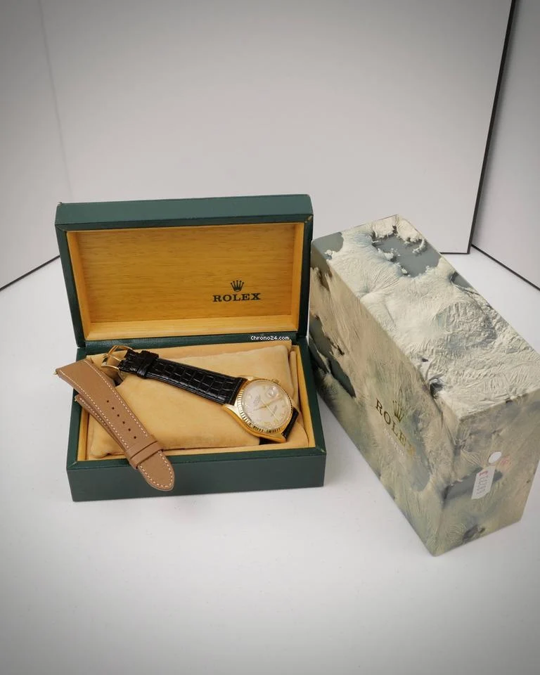 Rolex Datejust 36 1989 with Box, Ivory Roman Dial, Rolex Buckle, 2x straps