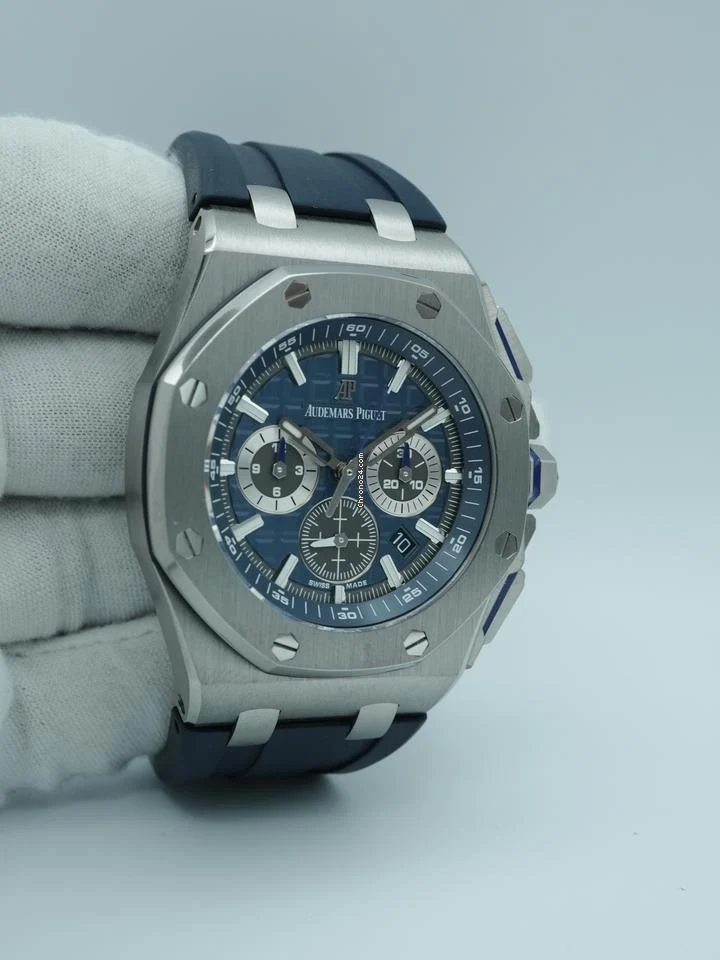 Audemars Piguet 26480TI.OO.A027CA.01 Royal Oak Offshore 42 mm Blue Dial Rubber Strap Complete Set 2021