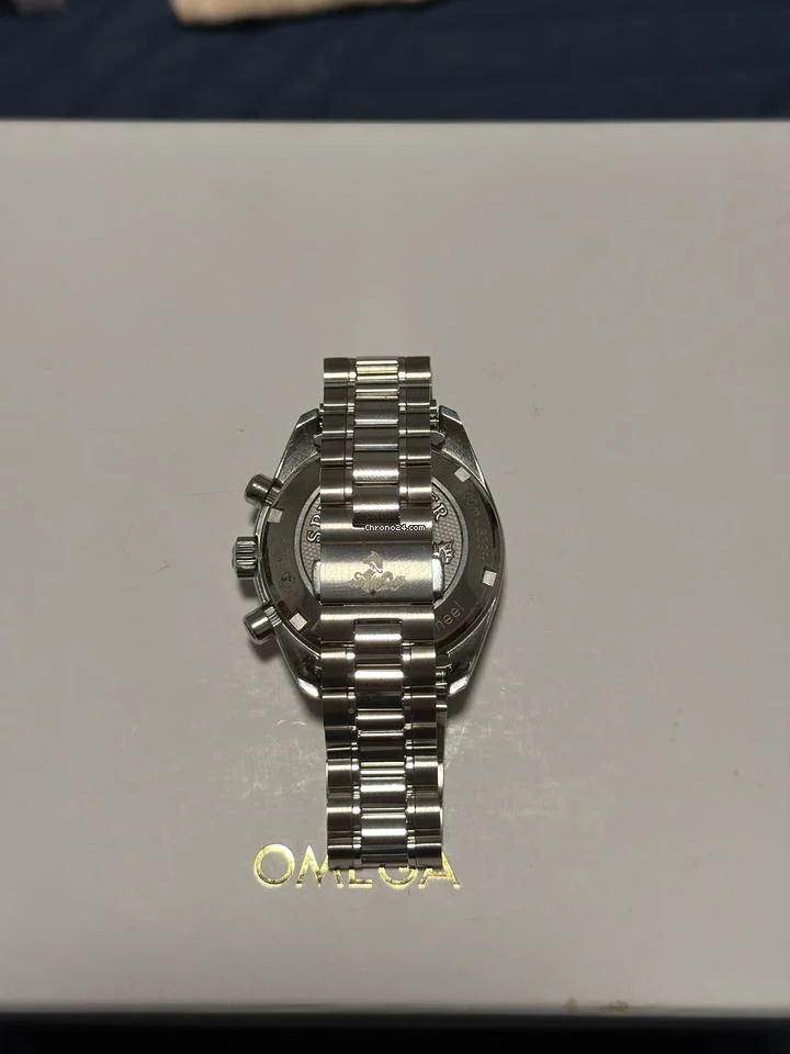 Omega Speedmaster Chronograph 38 Co-axial Box and Papers included.