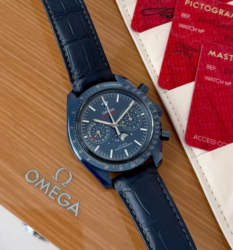 Omega Speedmaster Moonwatch Moonphase Blue Side of the Moon Blue Ceramic Complete