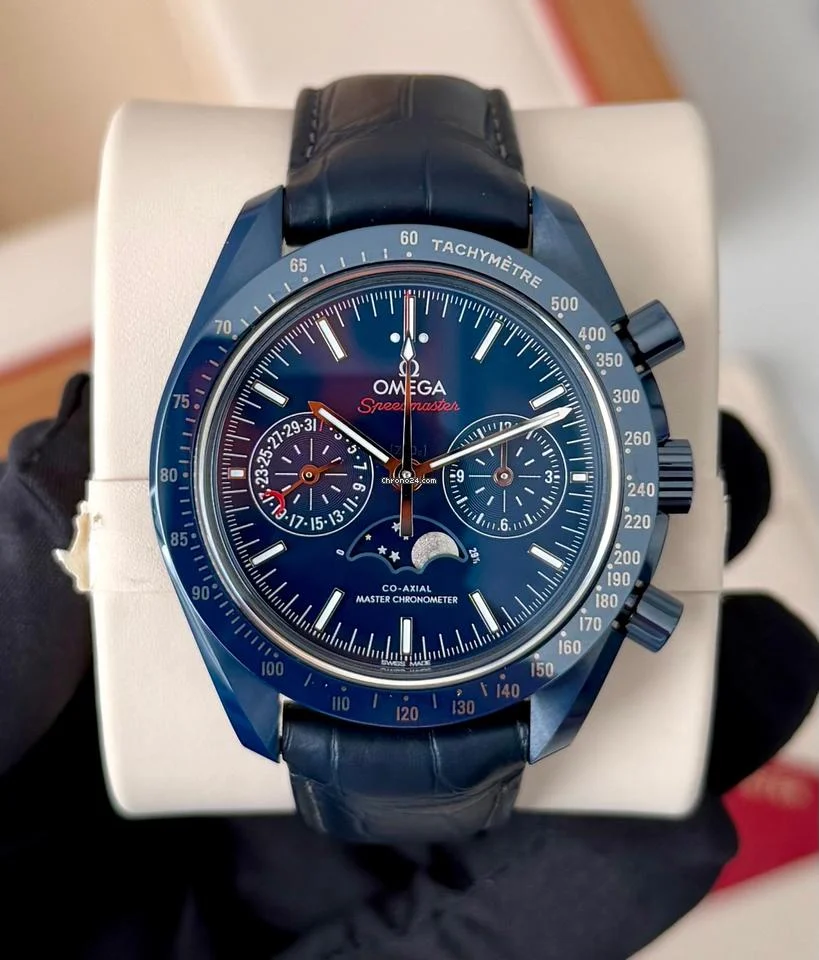 Omega Speedmaster Moonwatch Moonphase Blue Side of the Moon Blue Ceramic Complete