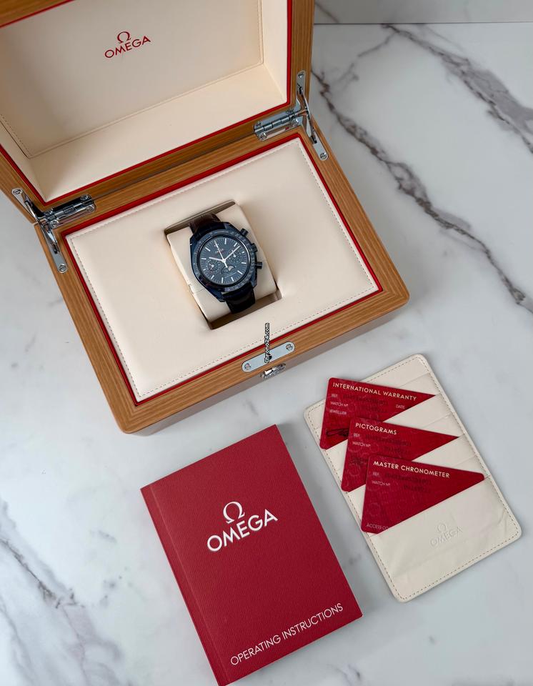 Omega Speedmaster Moonwatch Moonphase Blue Side of the Moon Blue Ceramic Complete