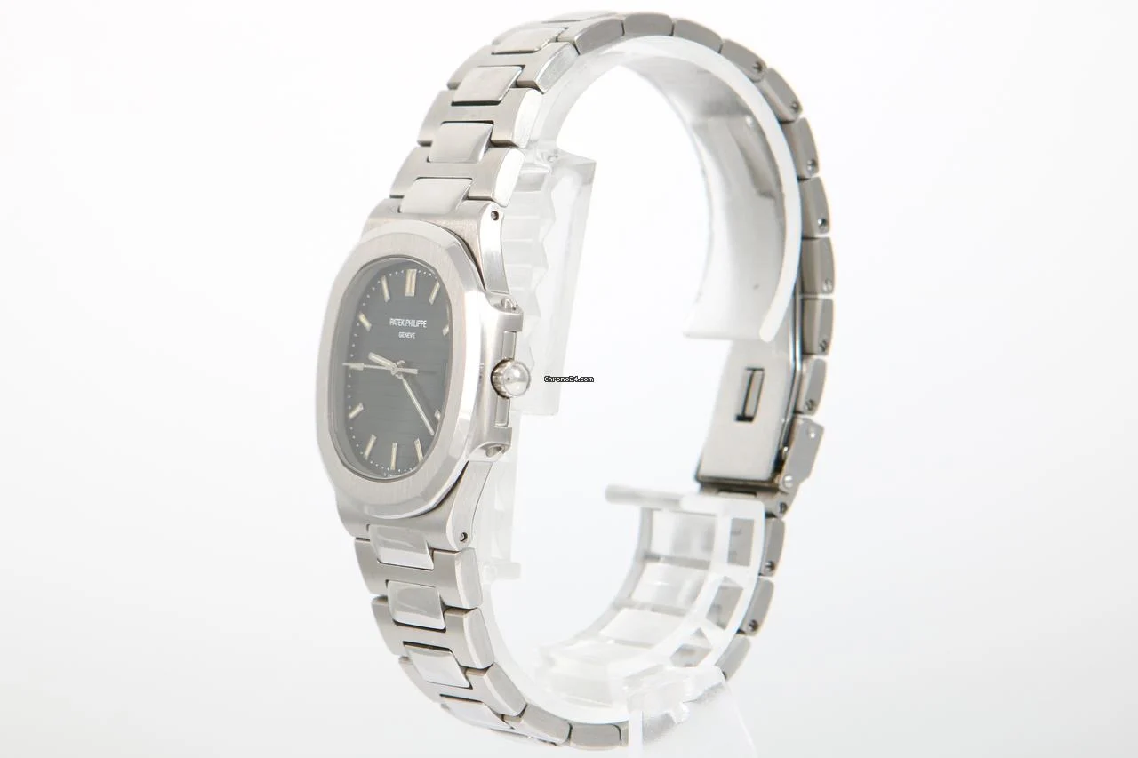 Patek Philippe 1993 Patek Philippe Nautilus 33mm - 3900/1A-001(Blue) with Archives, Service Papers
