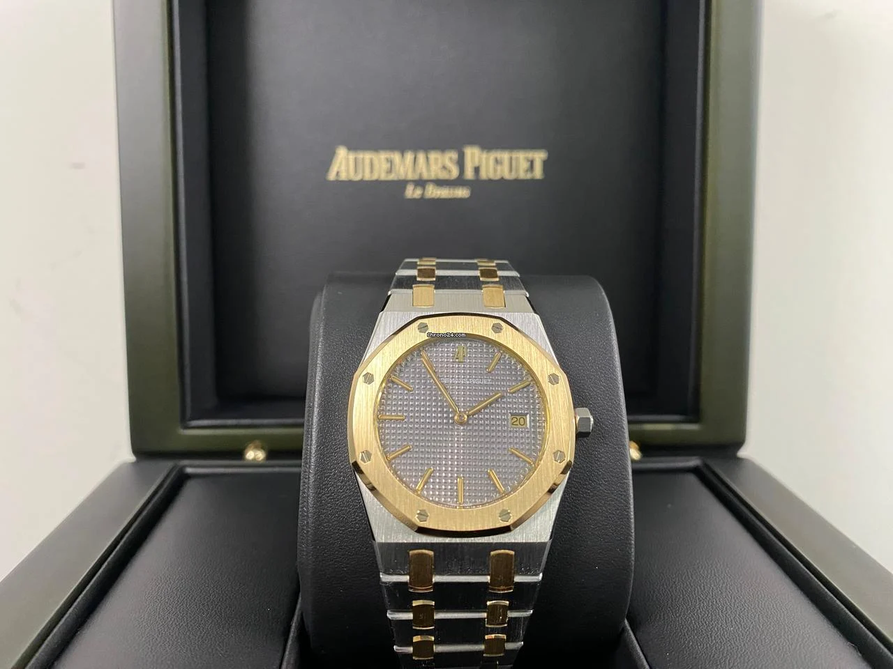 Audemars Piguet Like NEW Royal Oak 2-Tone Steel & Yellow Gold Grey Dial 56175SA