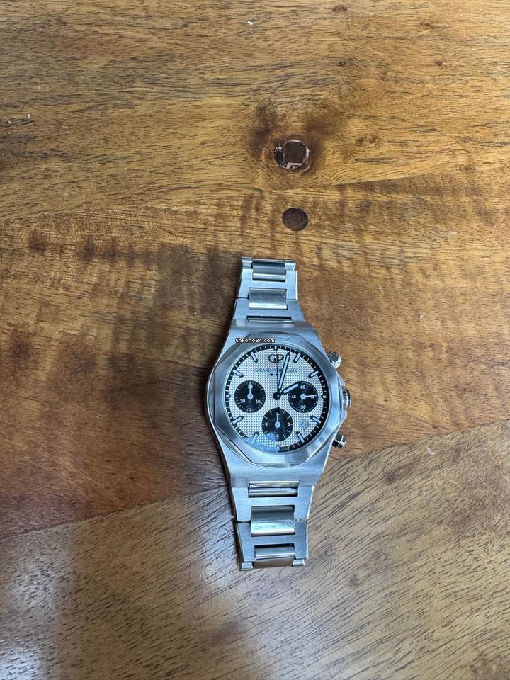 Girard Perregaux Laureato “Panda” Full set, gently worn with chrono24 certifciation