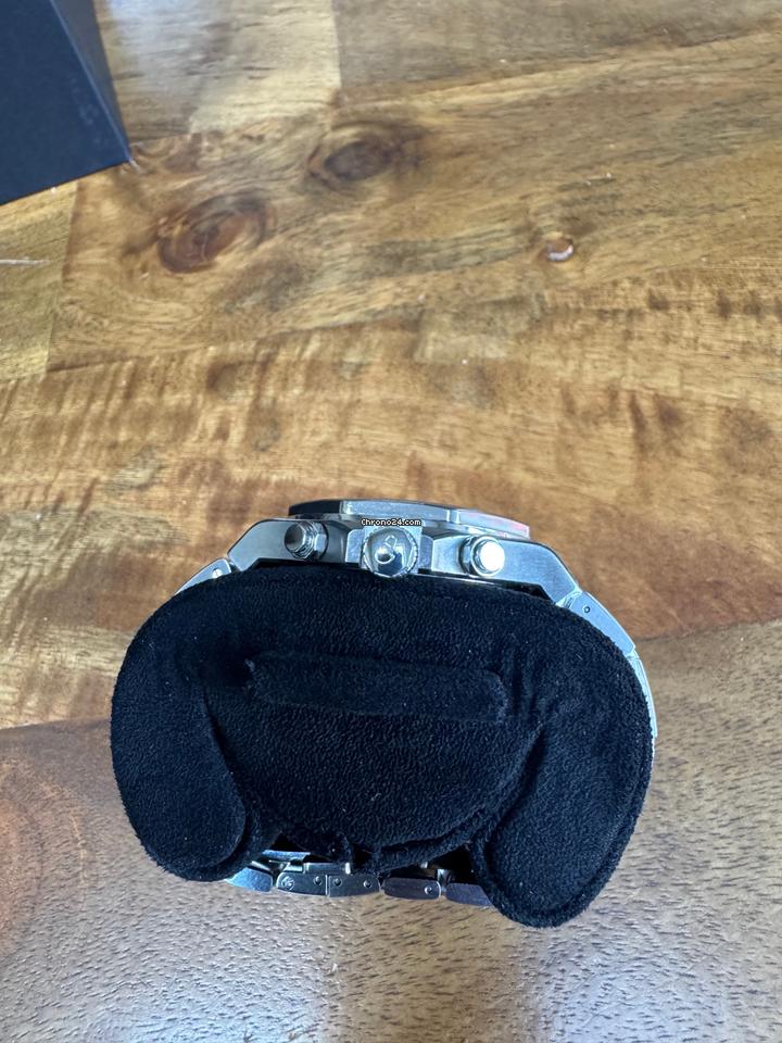 Girard Perregaux Laureato “Panda” Full set, gently worn with chrono24 certifciation 4 Girard Perregaux Laureato “Panda” Full set, gently worn with chrono24 certifciation