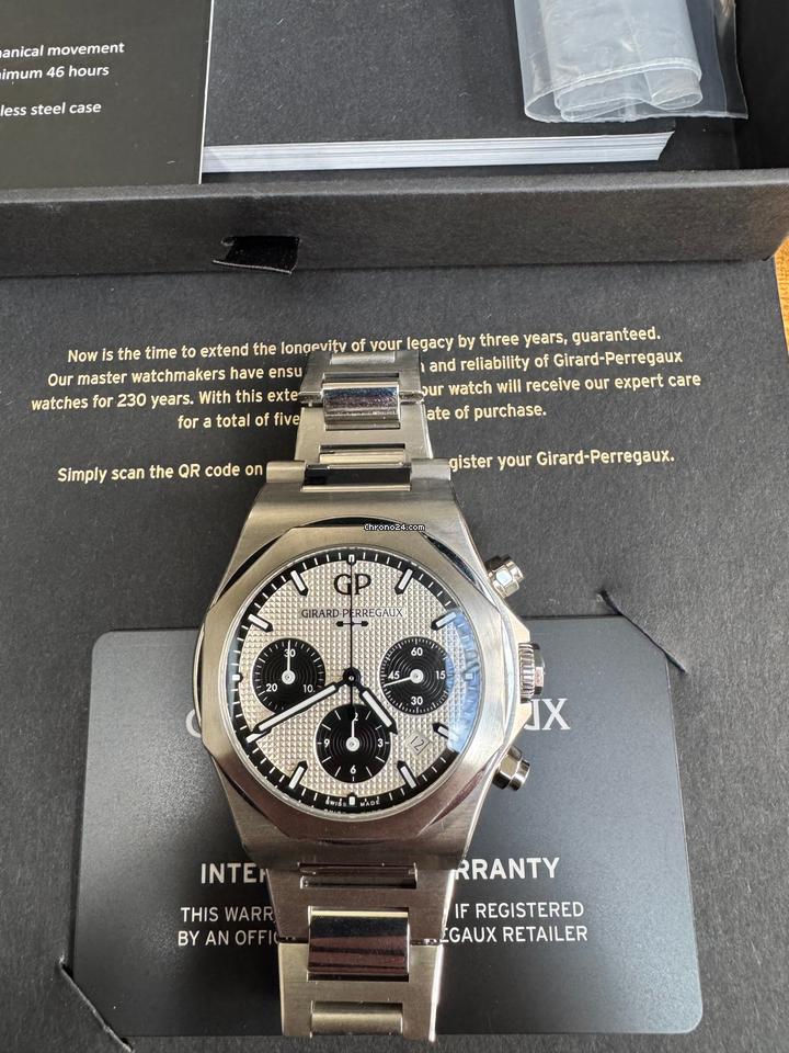 Girard Perregaux Laureato “Panda” Full set, gently worn with chrono24 certifciation 6 Girard Perregaux Laureato “Panda” Full set, gently worn with chrono24 certifciation