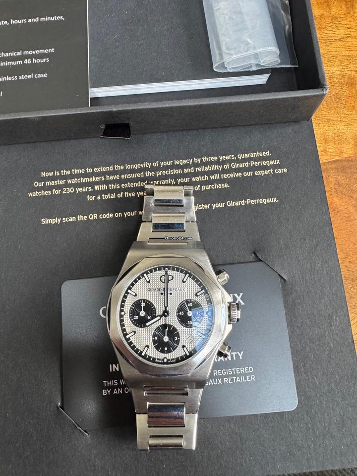 Girard Perregaux Laureato “Panda” Full set, gently worn with chrono24 certifciation 7 Girard Perregaux Laureato “Panda” Full set, gently worn with chrono24 certifciation
