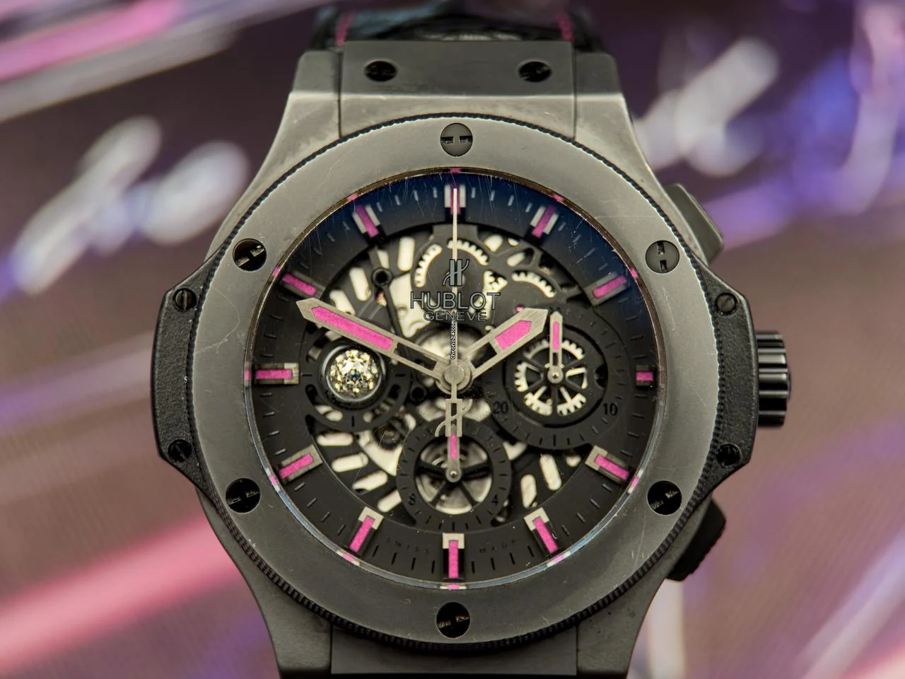 Hublot Big bang Aero Bang 2017 Big Bang Skeleton Dial Crown Of Light Box & Papers