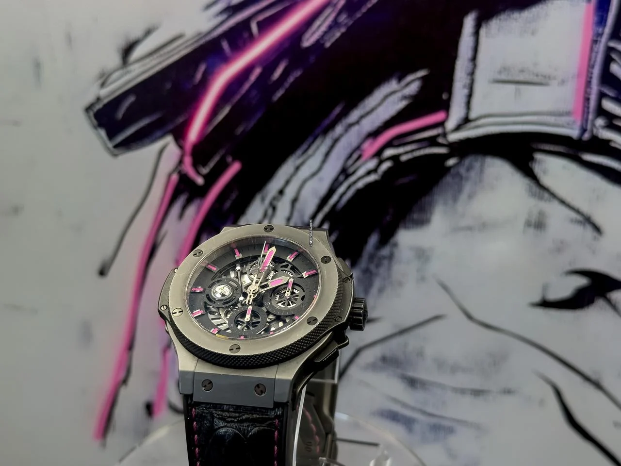 Hublot Big bang Aero Bang 2017 Big Bang Skeleton Dial Crown Of Light Box & Papers