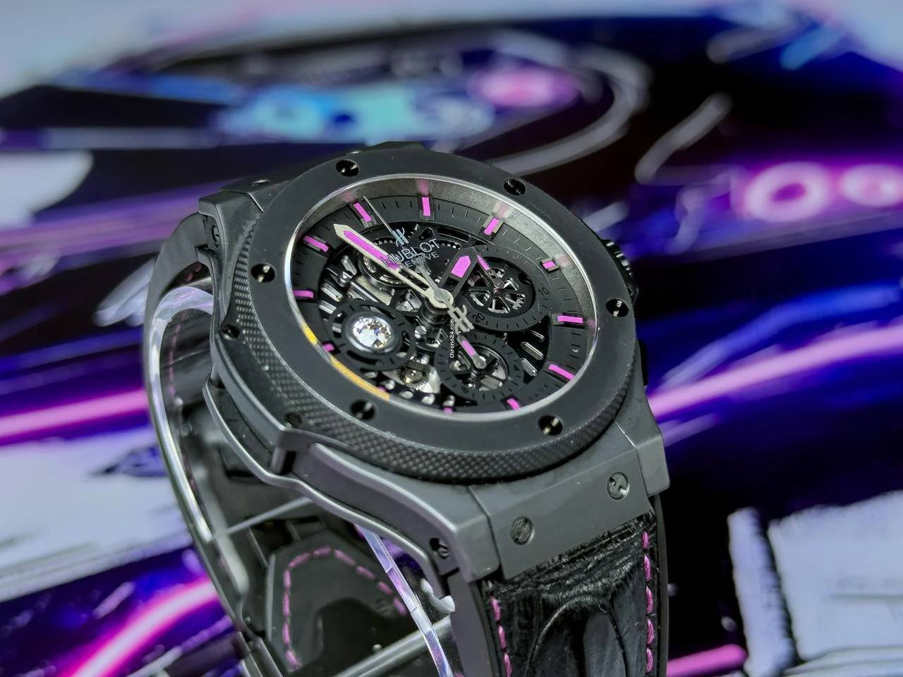 Hublot Big bang Aero Bang 2017 Big Bang Skeleton Dial Crown Of Light Box & Papers