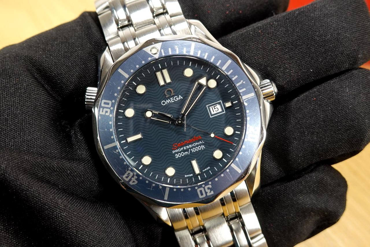 Omega 41 mm Seamaster Professional 300M RED LETTERS James Bond Quarz 2221.80 BOX