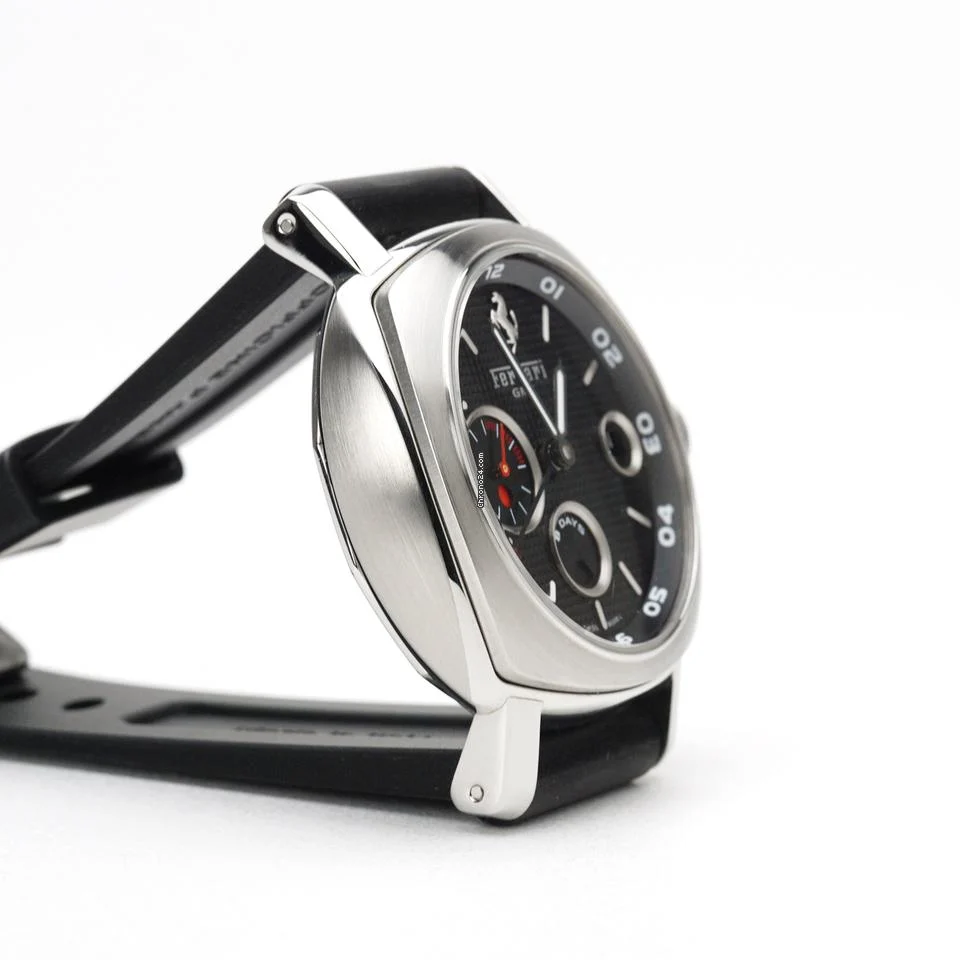 Panerai 8 Days Gmt Ferrari 5 Panerai 8 Days Gmt Ferrari