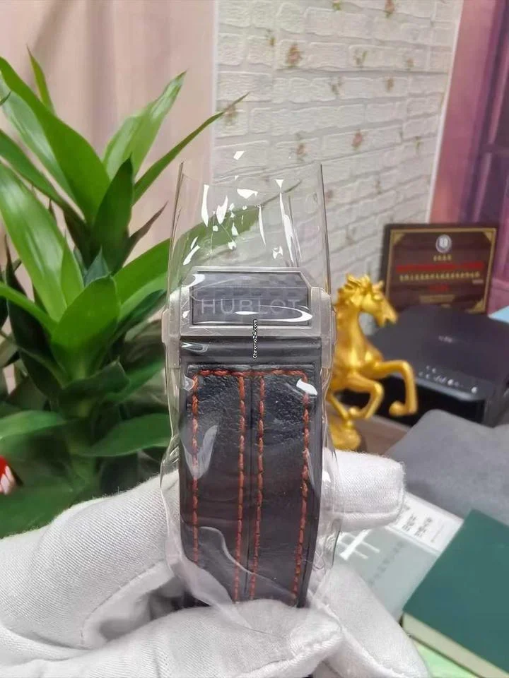 Hublot Big Bang Ferrari 4 Hublot Big Bang Ferrari