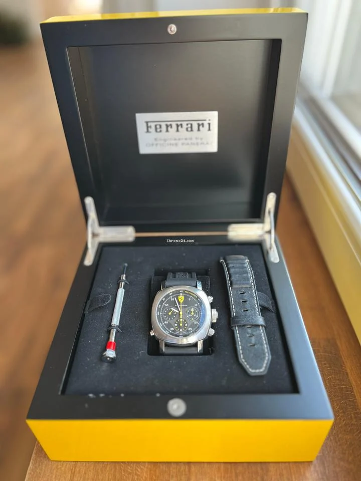 Panerai Ferrari Chrono 3 Limited Edition - No. 75 von 500 Exemplaren