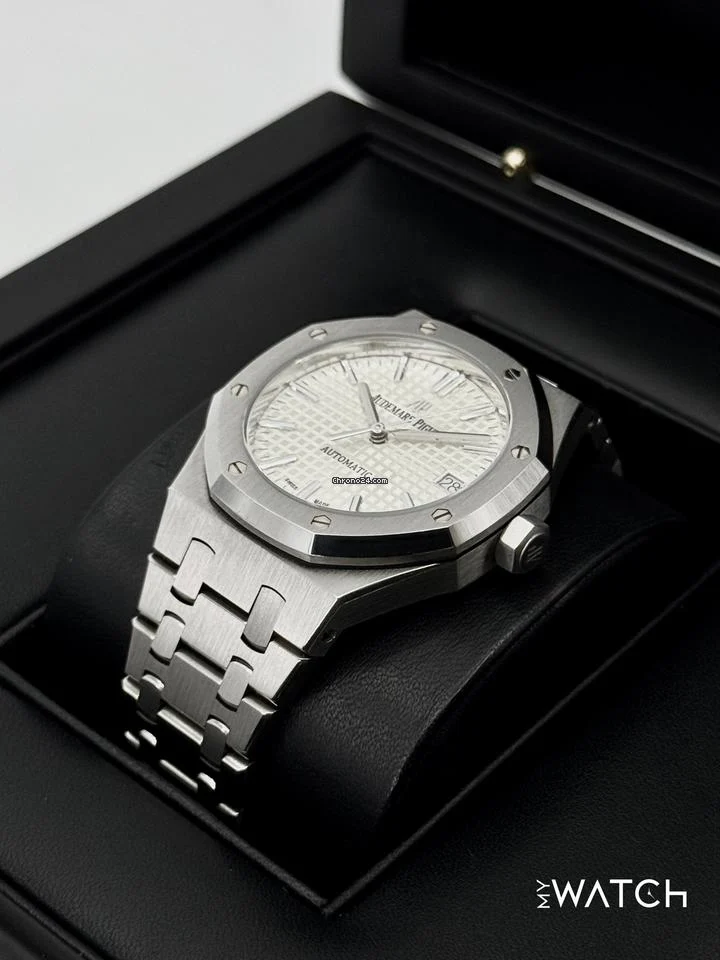 Audemars Piguet 2016 Royal Oak 37mm 15450ST Stainless Steel White Grande Tapisserie Dial