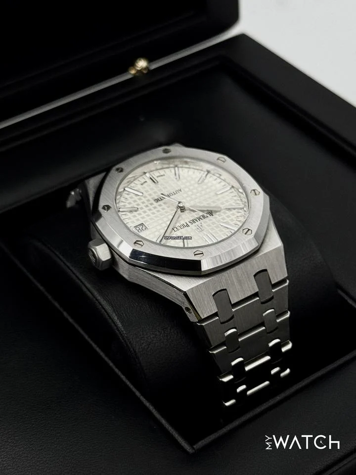 Audemars Piguet 2016 Royal Oak 37mm 15450ST Stainless Steel White Grande Tapisserie Dial