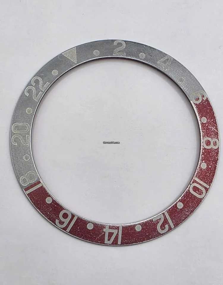 Rolex Vintage Red Back ghost faded bezel inlay 1675 GMT-Master pepsi, serif