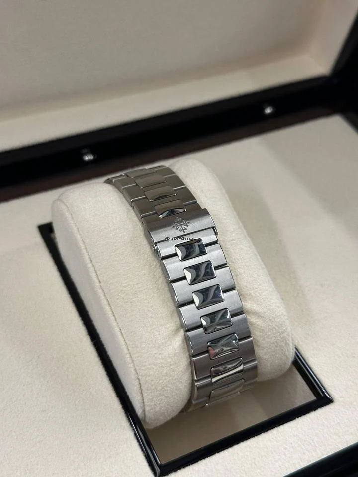 Patek Philippe Nautilus 4 Patek Philippe Nautilus