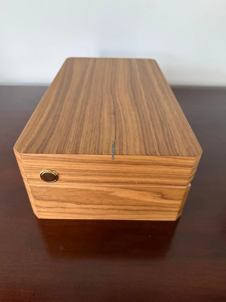 Everest Zebrano Wood Watch Box – 4-Watch Capacity, Like New